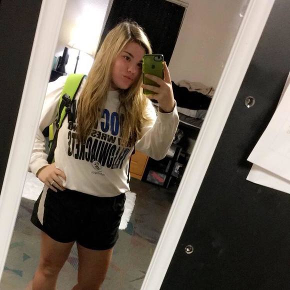 Meet your Posher, Haleigh - Picture 1 of 1